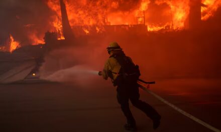 Incendios devastan California; al momento reportan dos muertos