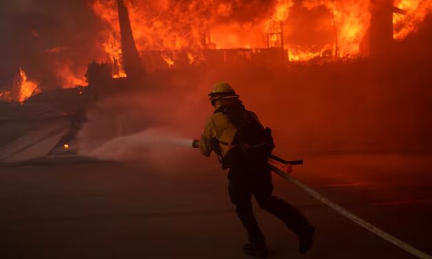 Incendios devastan California; al momento reportan dos muertos