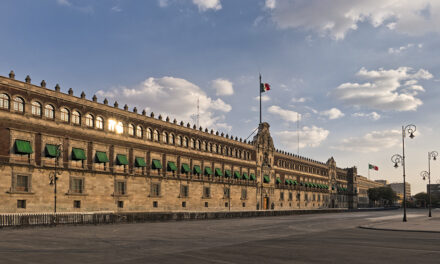 Integrantes del gabinete de Sheinbaum llegan a Palacio; se reunirán con Sheinbaum