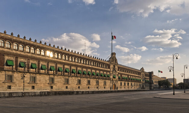 Integrantes del gabinete de Sheinbaum llegan a Palacio; se reunirán con Sheinbaum