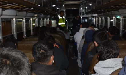 Llegan dos aviones militares de EE.UU. a Guatemala con migrantes deportados