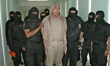 Extraditan a EE.UU. a 29 narcos de alto perfil; entre ellos Caro Quintero y fundadores de los Zetas
