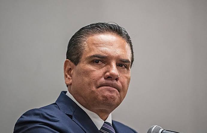 Silvano Aureoles, prófugo y acusado de desvío de recursos y delincuencia organizada