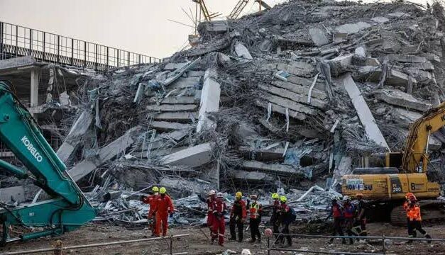 Casi dos mil muertos tras terremoto en Myanmar