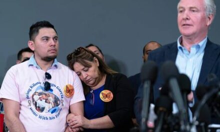 Impide justicia de Estados Unidos deportaciones en fast track