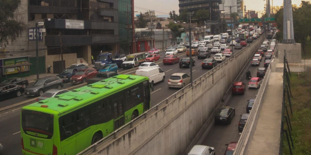 Por contingencia ambiental, aplican el Hoy No Circula