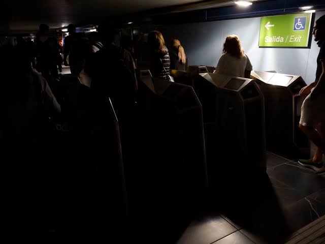 Apagón masivo deja sin electricidad a España y Portugal