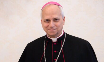 El cardenal estadounidense Robert Francis Prevost, elegido como Pontífice de la Iglesia Católica; llevará el nombre de Leon XIV