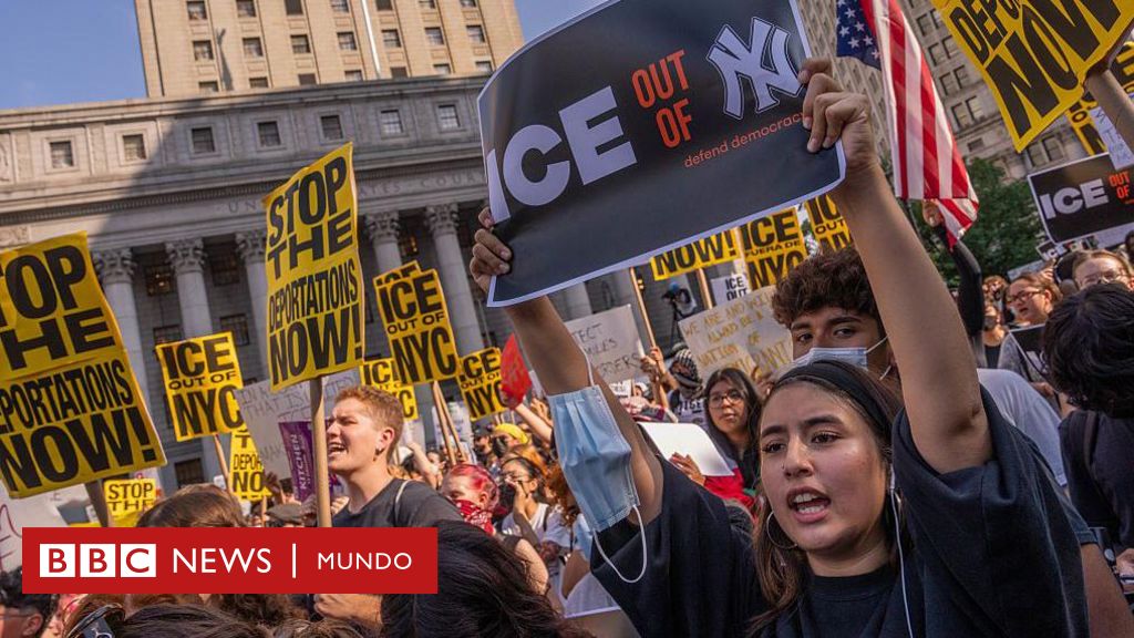 Reportan hasta 800 detenidos tras redadas del ICE