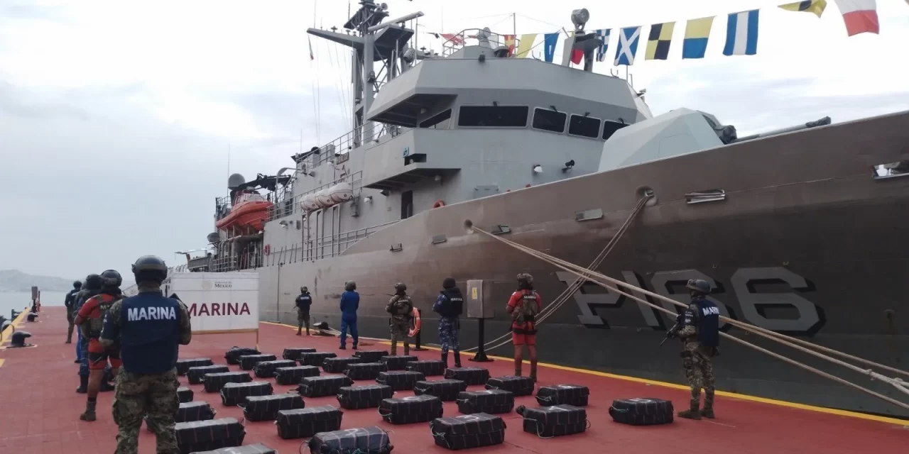 Incauta Marina 1 tonelada de cocaína en Costa de Guerrero