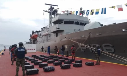 Incauta Marina 1 tonelada de cocaína en Costa de Guerrero