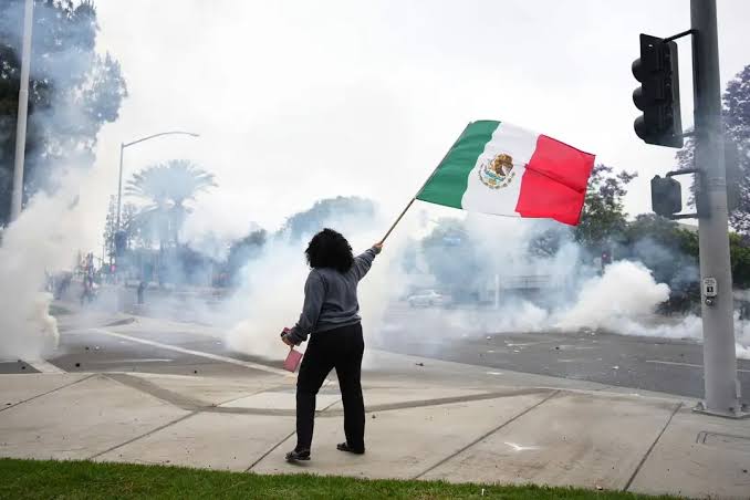 Migración no se resuelve con violencia o arrestos, reclama Sheinbaum