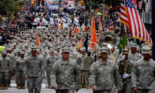 Ante desfile militar del 14 de junio en EU, piden a mexicanos manifestarse pacíficamente