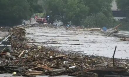 Inundaciones en Texas han dejado al momento 43 muertos