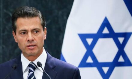 Abre FGR investigación contra EPN por supuestos sobornos recibidos por Pegasus