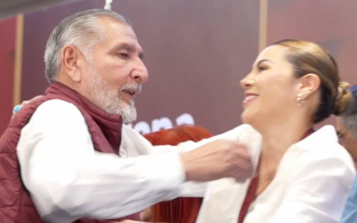Adán Augusto eclipsa Convención de Morena en medio de escándalo criminal en Tabasco
