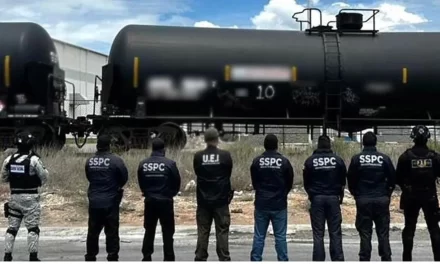Decomisan en Coahuila 15 millones de litros de combustible robado