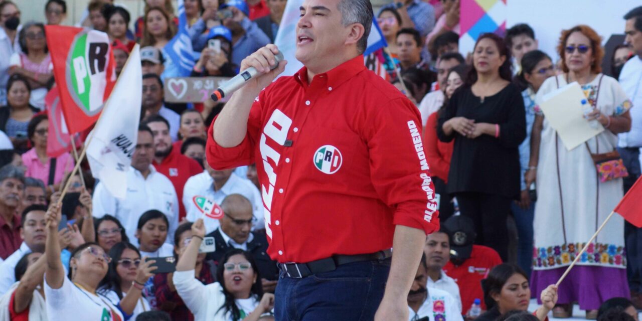 Luego de su pelea con Noroña, el líder del PRI ‘Alito’ Moreno marcha y responde a Sheinbaum