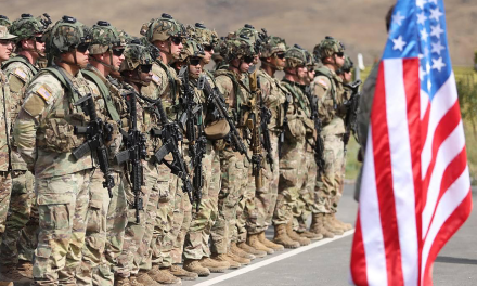 EE.UU. estaría desplegando 4 mil soldados en aguas alrededor de América Latina para combatir al narco, asegura CNN