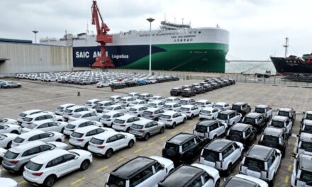 China lanza advertencia a México sobre aranceles a vehículos ligeros