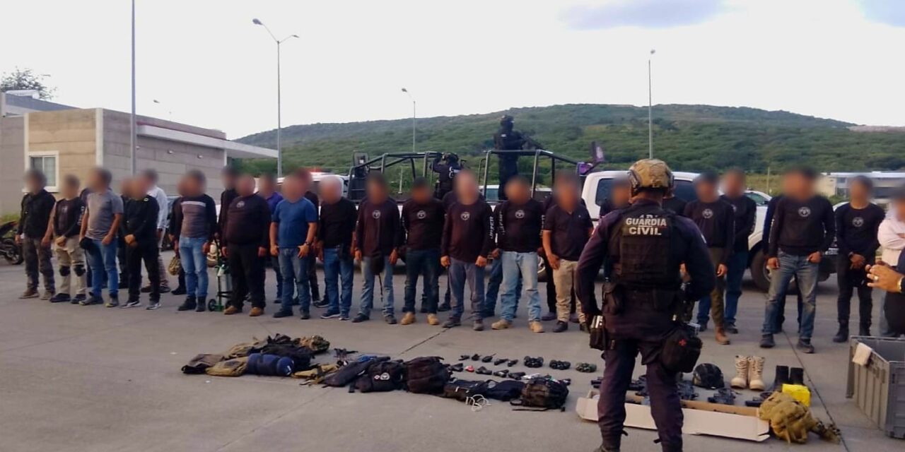 Detienen en Michoacán a 38 integrantes de la Luz del Mundo en un supuesto campo de entrenamiento para uso de armas