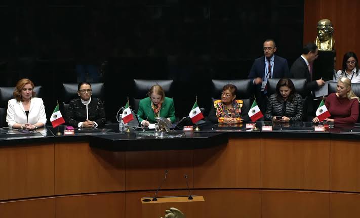 Toma protesta senado a 900 juzgadores electos y arranca una nueva era judicial en México
