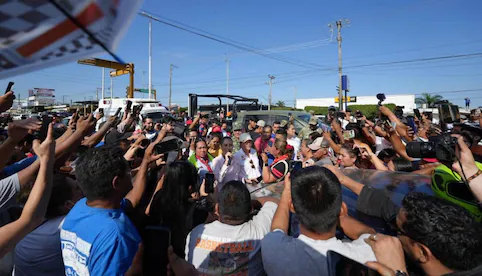 Recorre Sheinbaum municipios afectados en Veracruz y Puebla azotados por intensas lluvias