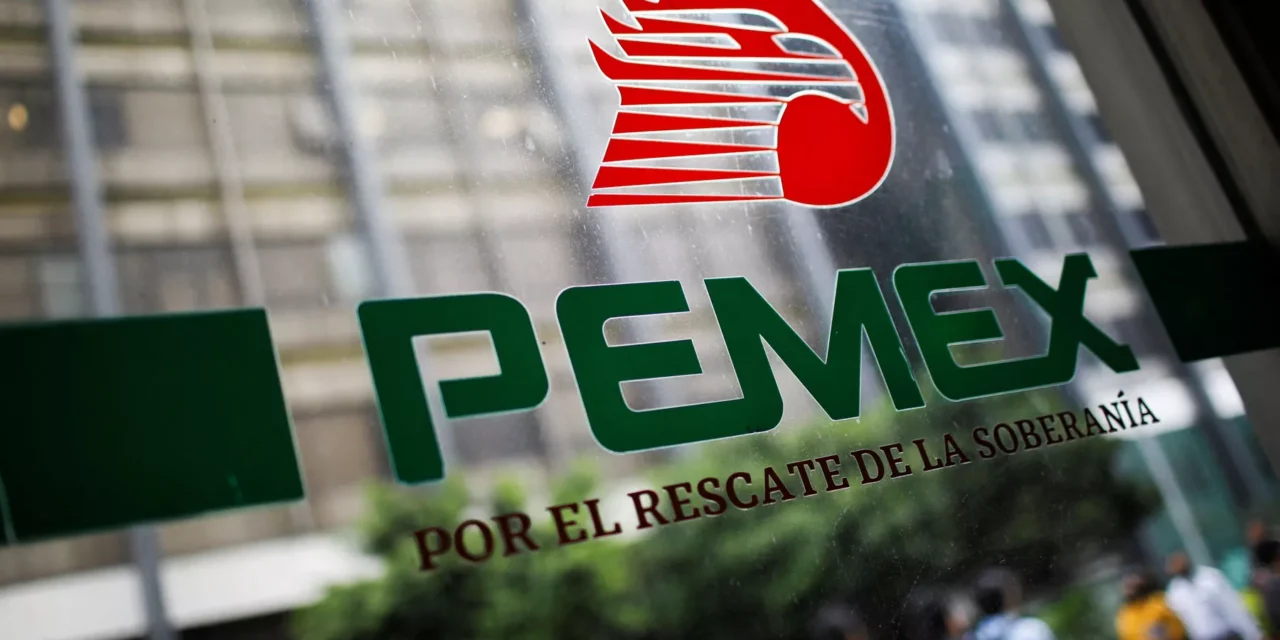 Pemex recibe oxígeno de calificadoras, pero el huachicol fiscal sigue ahogando la transparencia
