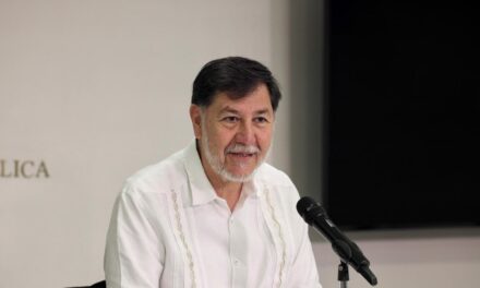 Fernández Noroña pide licencia como senador…para viajar a Palestina