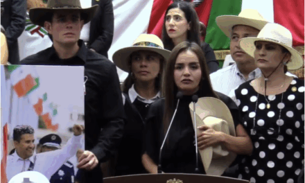 Esposa de Carlos Manzo rinde protesta como alcaldesa de Uruapan