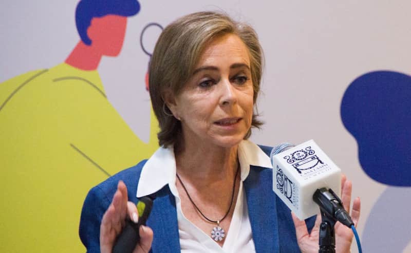 FGR acusa de uso ilícito de atribuciones a María Amparo Casar