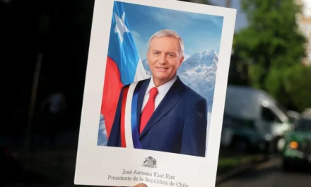 Felicita Sheinbaum al derechista Kast tras su triunfo presidencial en Chile