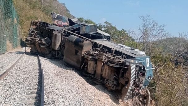 Reportan, al momento, 13 muertos por descarrilamiento de Tren Interoceánico