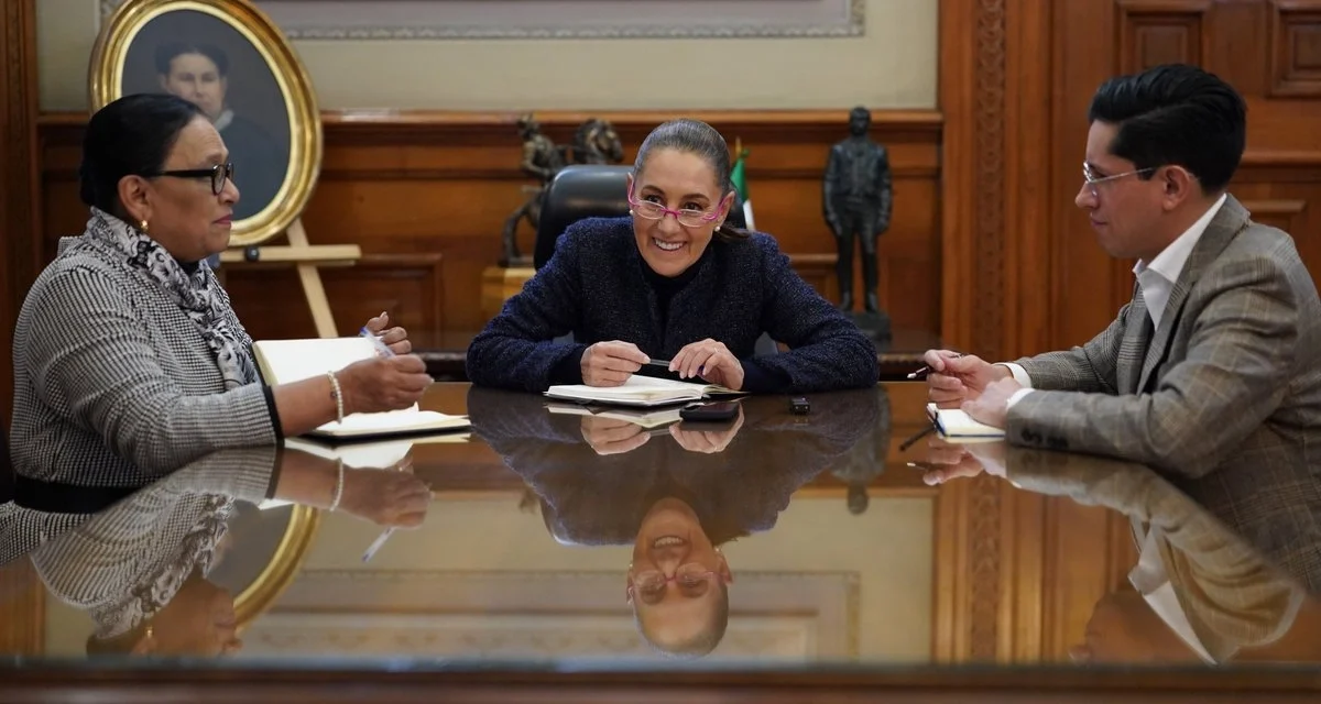 Sheinbaum conversa con el Papa León XIV en el Día de la Virgen de Guadalupe