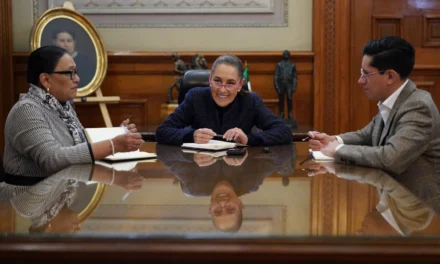 Sheinbaum conversa con el Papa León XIV en el Día de la Virgen de Guadalupe