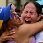 Reporta NYT 40 muertos entre militares y civiles tras ataque de EE.UU. para aprehender a Maduro