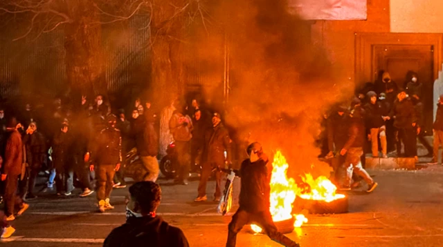 Activistas reportan dos mil muertos en Irán tras protestas y Trump responde: “la ayuda va en camino”