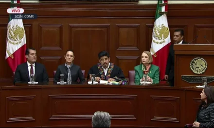 “Presume” Sheinbaum que percepción de ministros bajó de 206 mil pesos netos a 134 mil pesos