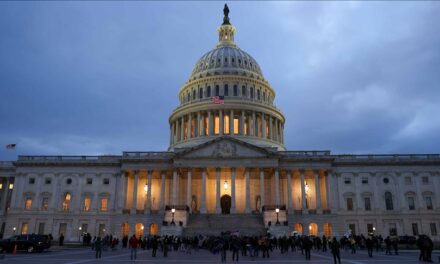 Aprueba Senado de EE.UU. prohibición para que Trump realice más acciones militares contra Venezuela