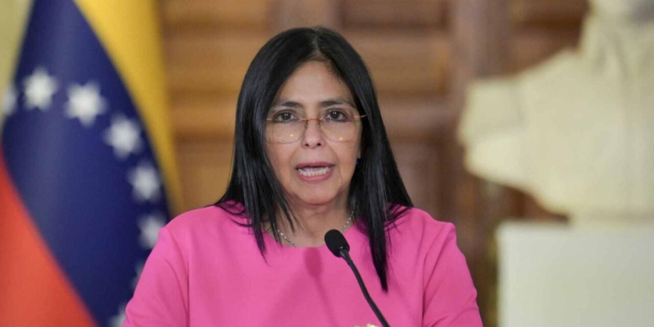 Tribunal que validó reelección de Maduro ordena a Delcy Rodríguez asumir poderes presidenciales