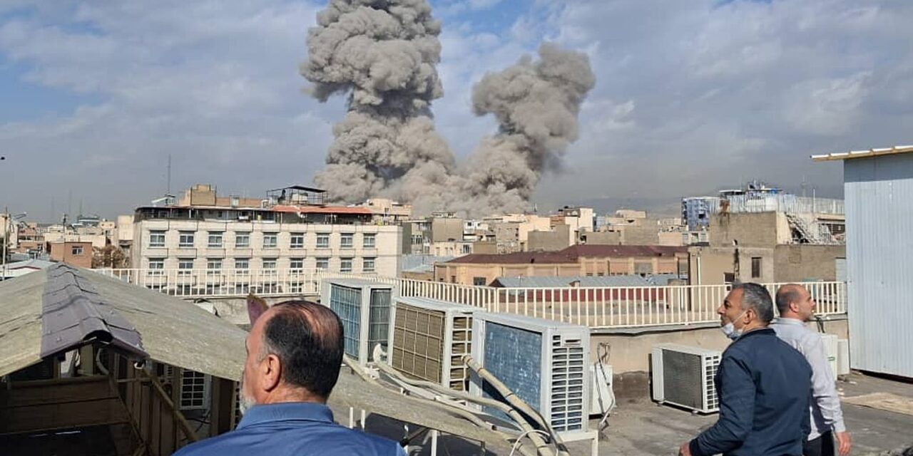 Lanzan Estados Unidos e Israel ataque conjunto contra Irán