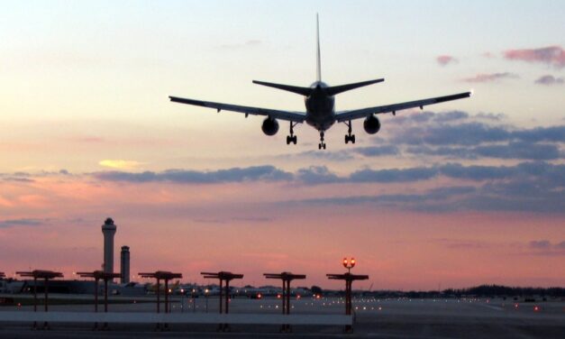 Cierre temporal de espacio aéreo de El Paso, Texas, fue pro presencia de “drones del narco”