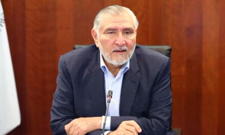 Deja Adán Augusto coordinación de senadores de Morena