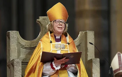 Exenfermera oncológica es investida como primera mujer arzobispa de Canterbury