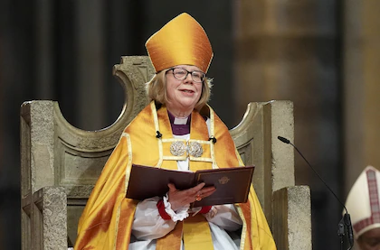 Exenfermera oncológica es investida como primera mujer arzobispa de Canterbury