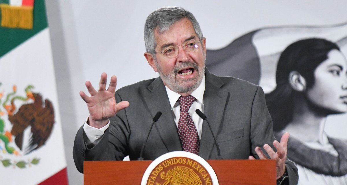 Deja Juan Ramón de la Fuente la SRE por motivos de salud