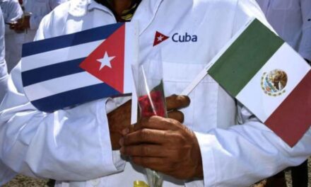 Defiende Shiembaum labor de médicos cubanos en México