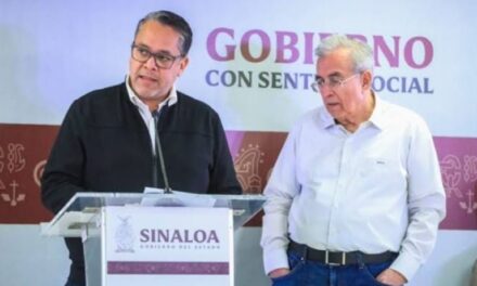 Se entregan ex secretarios de Seguridad y Finanzas de Rocha Moya