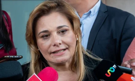 FGR también cita a declarar a Maru Campos por caso CIA