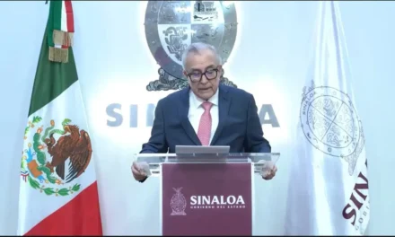 Pide licencia Rocha Moya como gobernador de Sinaloa